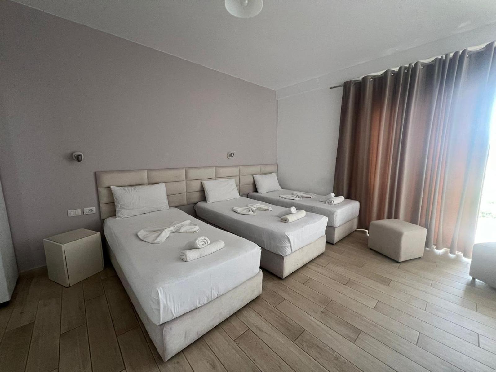 La Luna Hotel Ksamil Dış mekan fotoğraf