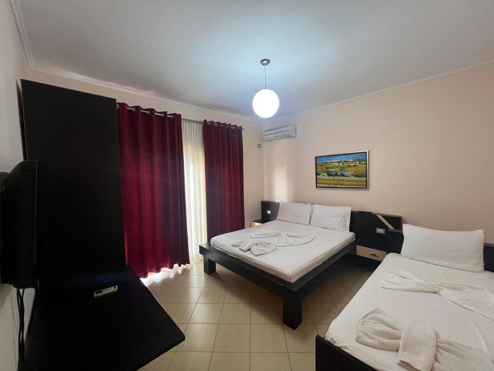 La Luna Hotel Ksamil Dış mekan fotoğraf