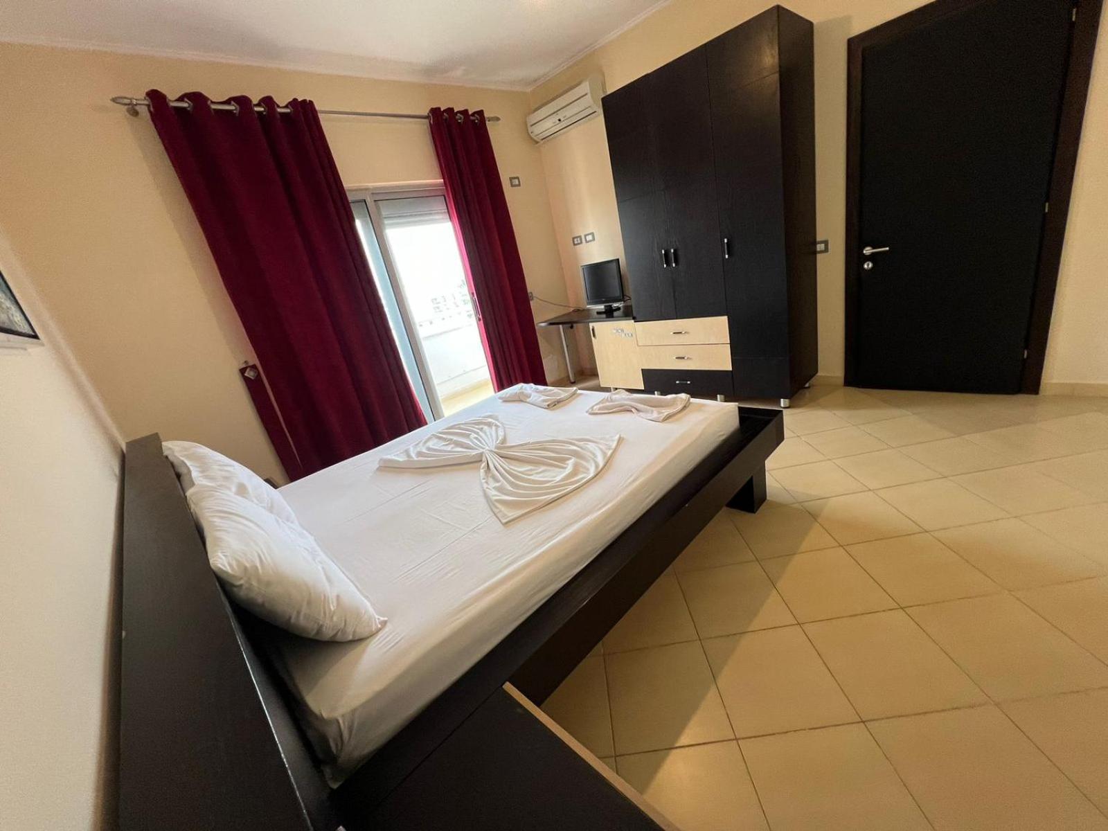 La Luna Hotel Ksamil Dış mekan fotoğraf