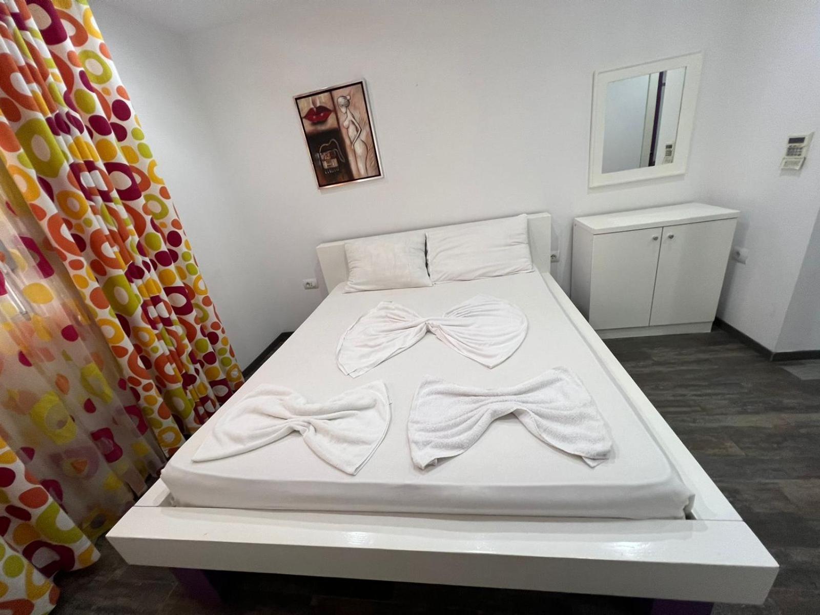 La Luna Hotel Ksamil Dış mekan fotoğraf