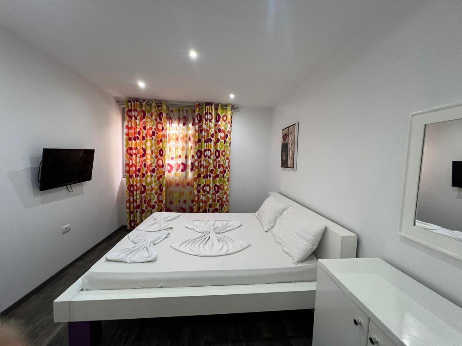 La Luna Hotel Ksamil Dış mekan fotoğraf